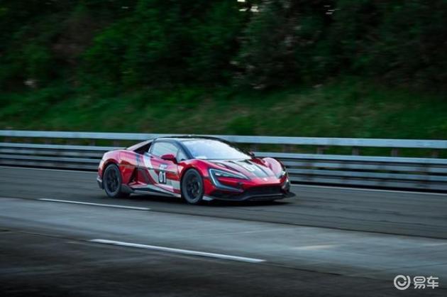 详细阅读:仰望U9狂飙,472公里时速比飞机起降还快 仰望U9狂飙,472公里时速比飞机起降还快