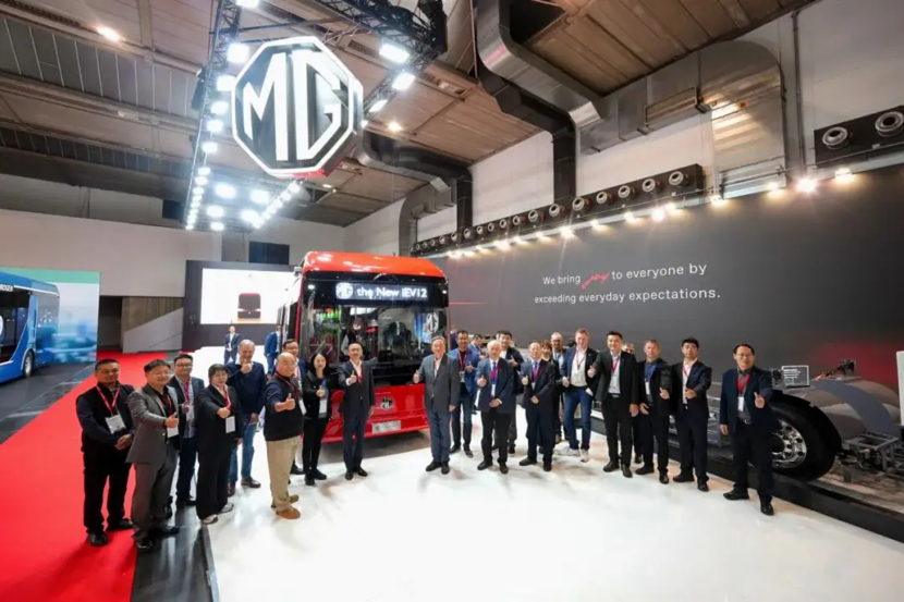 MG iEV12城市客车引领欧洲绿色出行新风尚