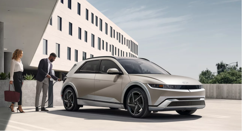 美国电动车竞争白热化 特斯拉与现代汽车同步降价