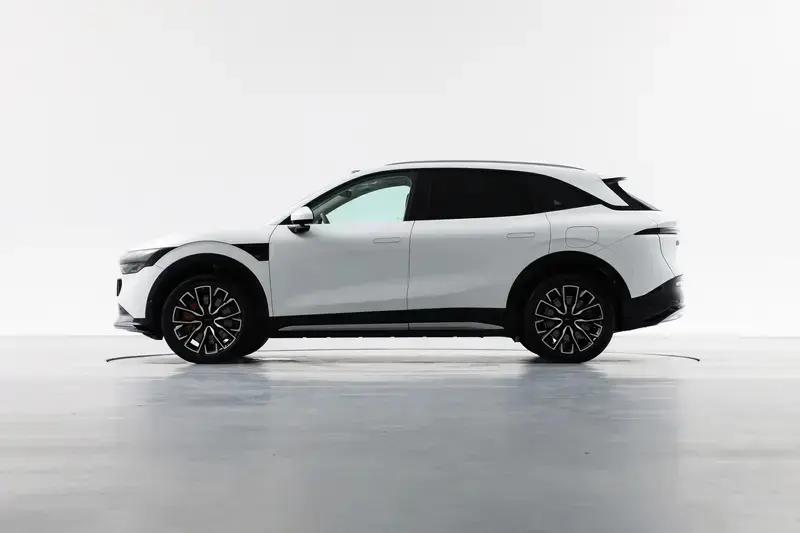 极氪7X开启澳洲百台交付 共推出3款车型